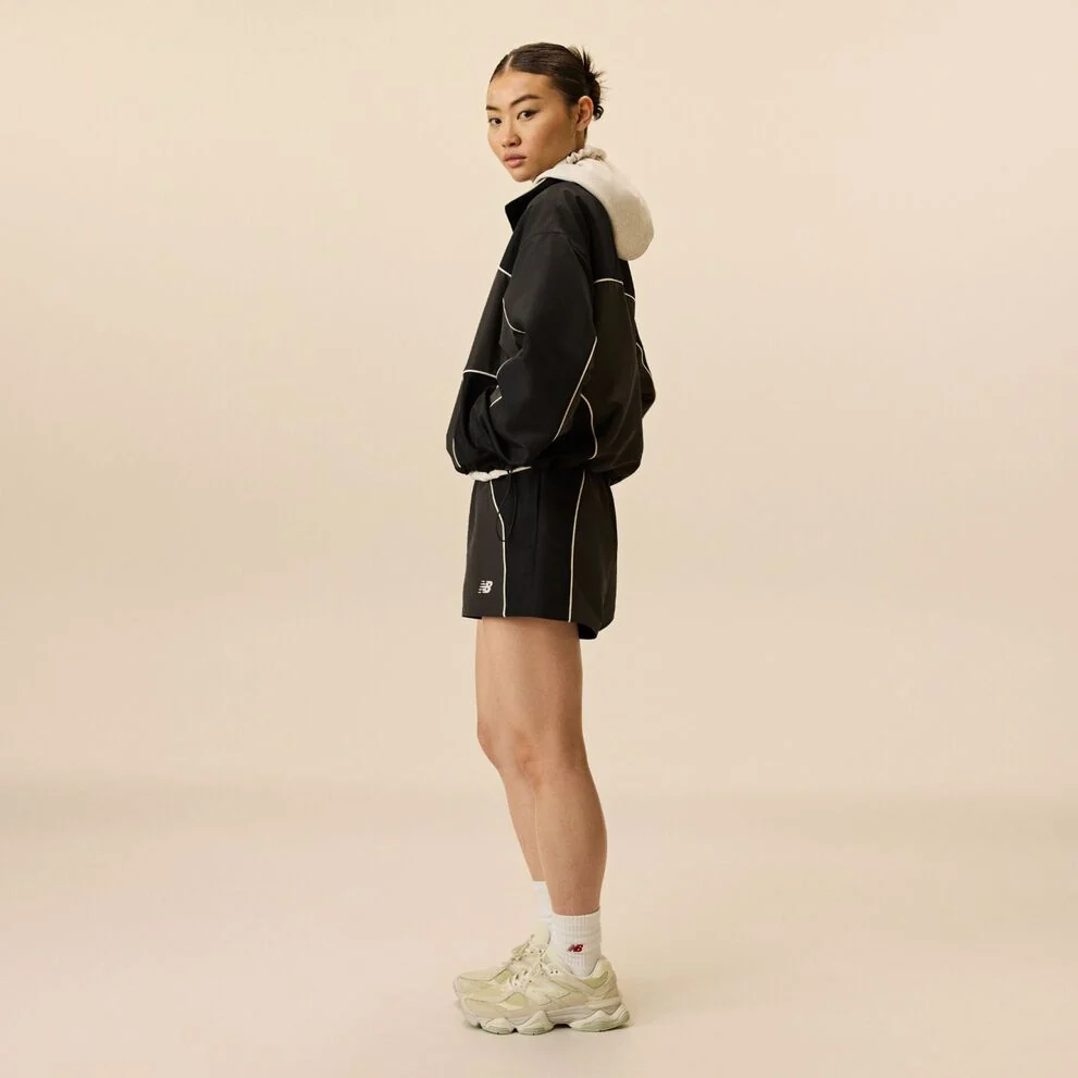  A person wearing 9060 shoes. 